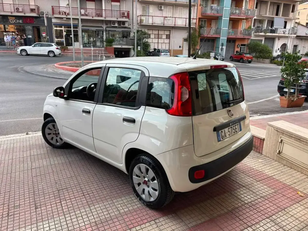 Usata Fiat Panda Pop 69 CV (50 kW) 2020 Bianco Utilitaria
