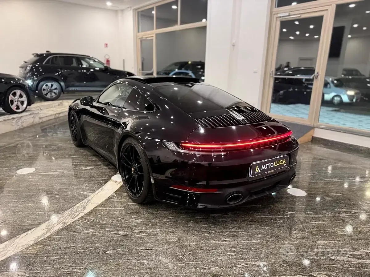 Usata Porsche 911 Carrera 4 GTS 550 CV (404 kW) 2022 Nero Coupé
