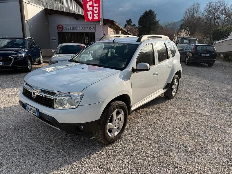 Usata Dacia Duster Lauréate 110 CV (80 kW) 2011 Bianco SUV