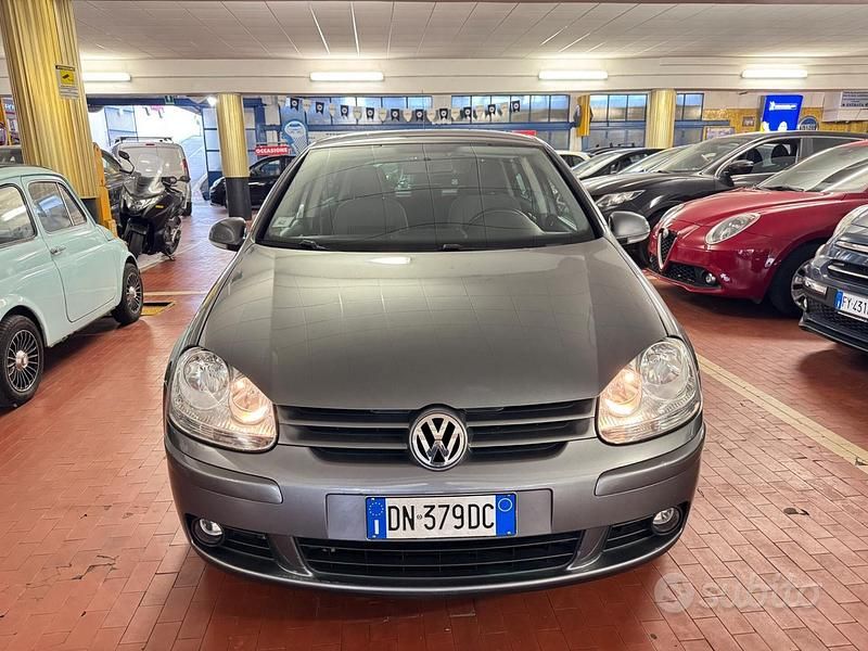Usata VW Golf VI 140 CV (102 kW) 2008 Grigio Utilitaria