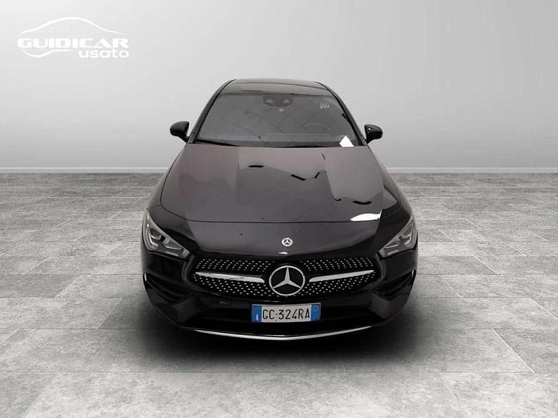 Usata Mercedes CLA200 Shooting Brake Premium 150 CV (110 kW) 2021 Nero Station wagon
