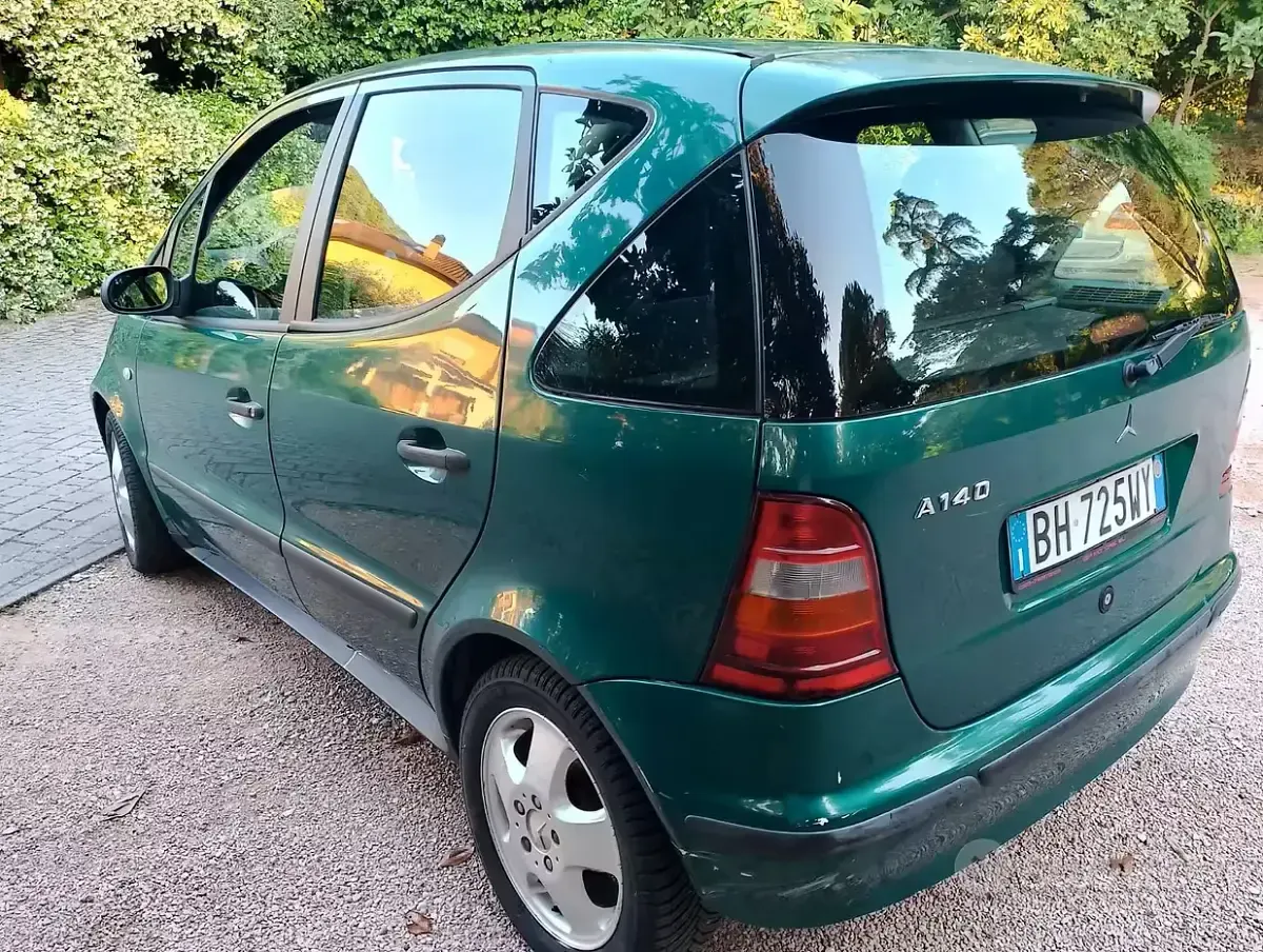 Usata Mercedes A140 82 CV (60 kW) 2000 Verde Berlina