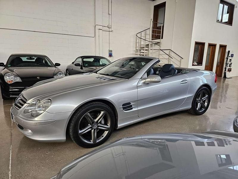 Usata Mercedes SL500 306 CV (225 kW) 2001 Argento Cabrio