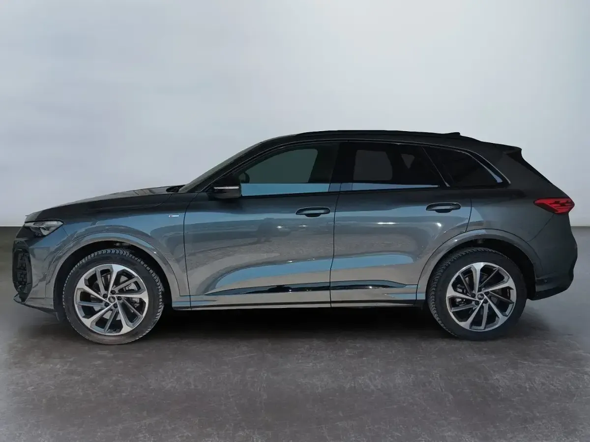 Usata Audi Q5 S-Line 204 CV (150 kW) 2025 Grigio SUV