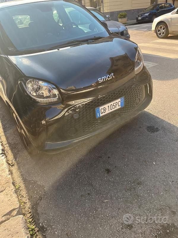 Usata Smart ForFour Electric Drive 60 kW (82 CV) 2020 Nero Utilitaria