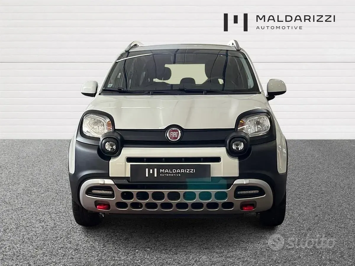 Usata Fiat Panda Cross Cross 69 CV (50 kW) 2023 Bianco Utilitaria