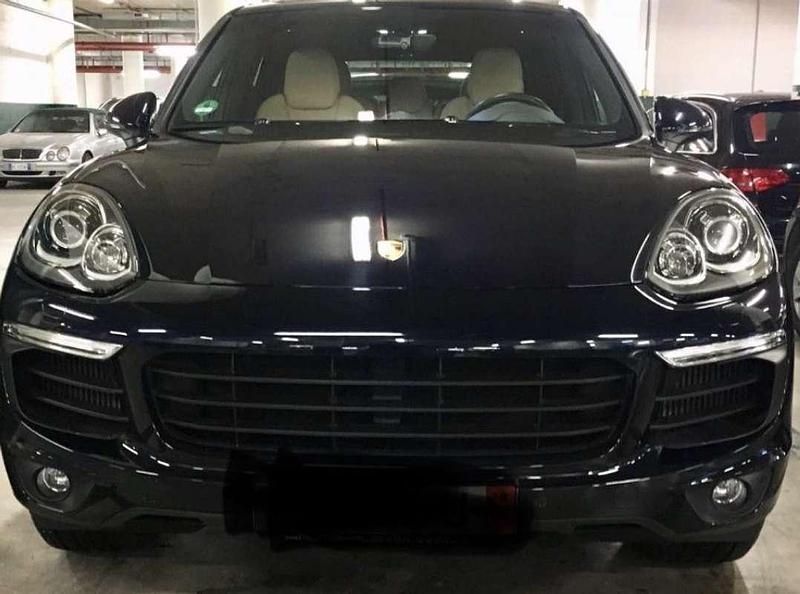 Usata Porsche Cayenne 250 CV (183 kW) 2017 Blu/azzurro SUV