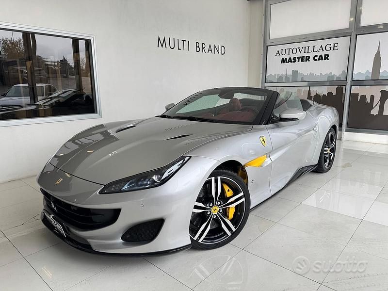Grigio Usata 2020 Ferrari Portofino Cabrio | 219.000 € (Buon prezzo) - Immagine 1/4