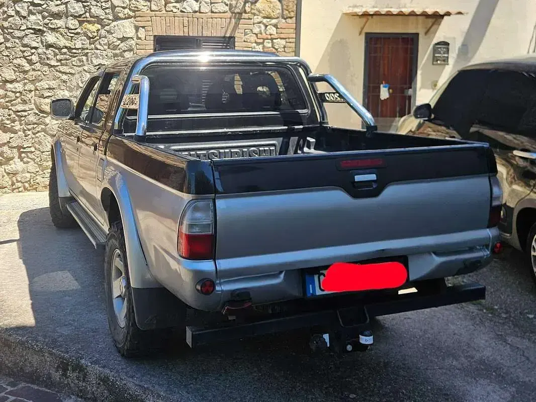 Usata Mitsubishi L200 116 CV (85 kW) 2002 Nero Pick-up