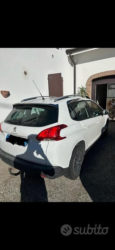 Usata Peugeot 2008 Active 68 CV (50 kW) 2014 Bianco SUV