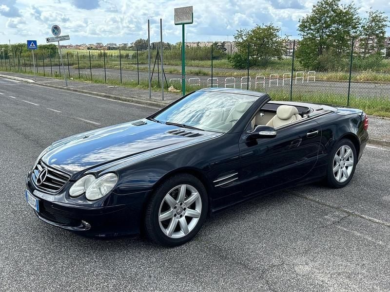 Usata Mercedes SL350 245 CV (180 kW) 2004 Blu Cabrio