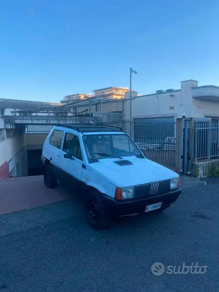 Usata Fiat Panda 4x4 48 CV (35 kW) 1983 Grigio Utilitaria