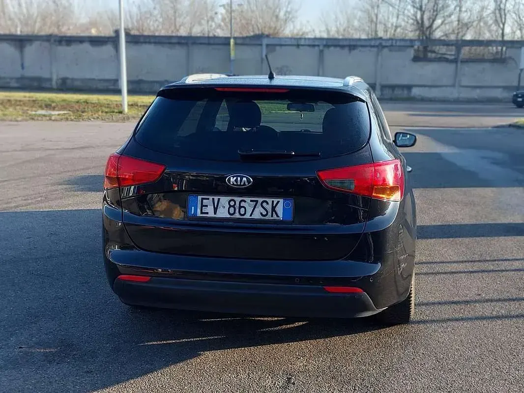 Usata Kia Ceed Sportswagon Active 90 CV (66 kW) 2014 Nero Station wagon