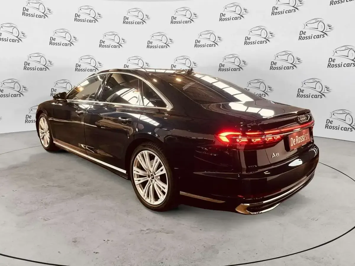 Usata Audi A8 Ambiente 286 CV (210 kW) 2023 Blu Berlina
