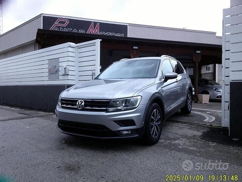 Grigio scuro Usata 2019 VW Tiguan Advance SUV | 17.999 € (Super prezzo) - Immagine 1/4