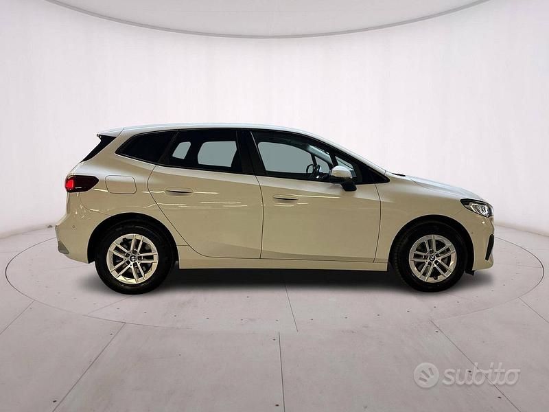 Usata BMW 218 Active Tourer Comfort Edition 150 CV (110 kW) 2022 Bianco Monovolume