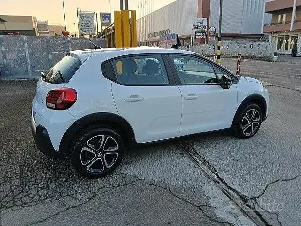Usata Citroën C3 Feel 102 CV (75 kW) 2022 Bianco Berlina