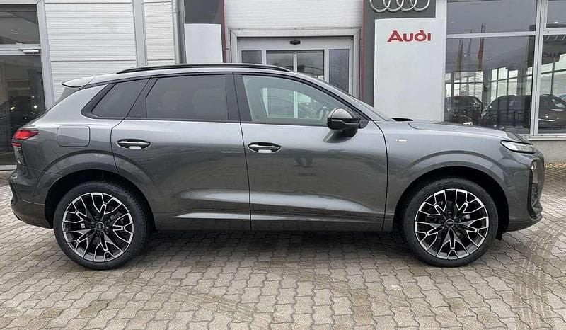 Nuova Audi Q3 S-Line 150 CV (110 kW) 2026 Grigio SUV