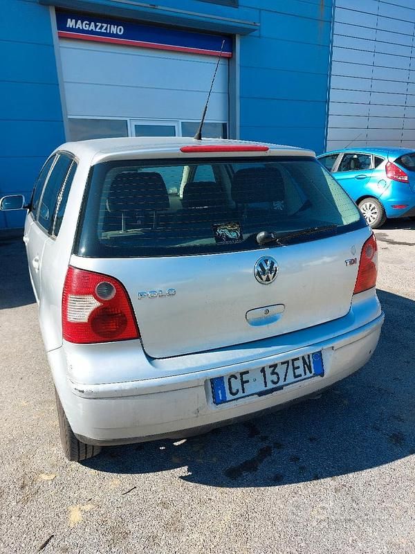 Usata VW Polo Comfortline 75 CV (55 kW) 2002 Utilitaria