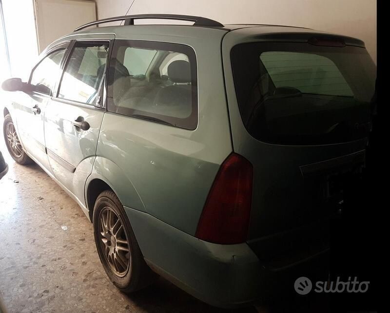 Usata Ford Focus Ghia 2001 Station wagon