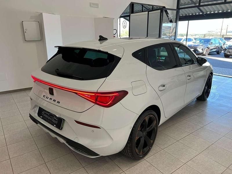 Usata Cupra Leon 150 CV (110 kW) 2024 Bianco Berlina