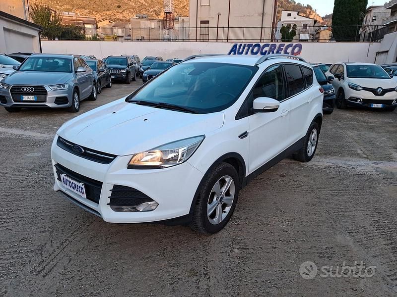 Bianco Usata 2015 Ford Kuga S SUV | 11.480 € (Cara) - Immagine 1/4