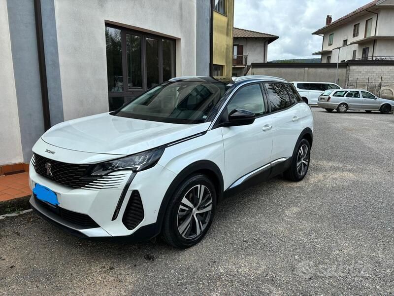 Usata 2021 Peugeot 3008 SUV | 23.500 € (Molto cara) - Immagine 1/4