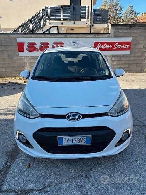 Usata Hyundai i10 67 CV (49 kW) 2014 Bianco Utilitaria
