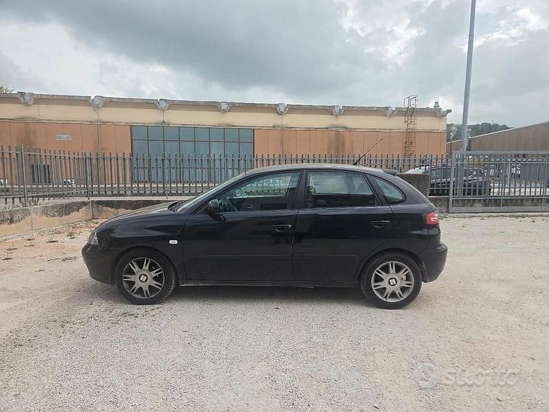 Usata Seat Ibiza 60 CV (44 kW) 2003 Nero Utilitaria