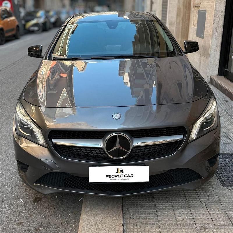Begagnad Mercedes CLA200 136 HK (100 kW) 2015 Grå Sedan