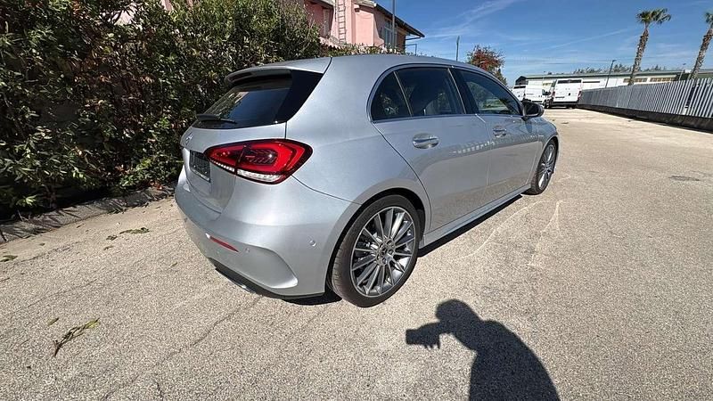 Usata Mercedes A220 190 CV (139 kW) 2019 Argento Berlina
