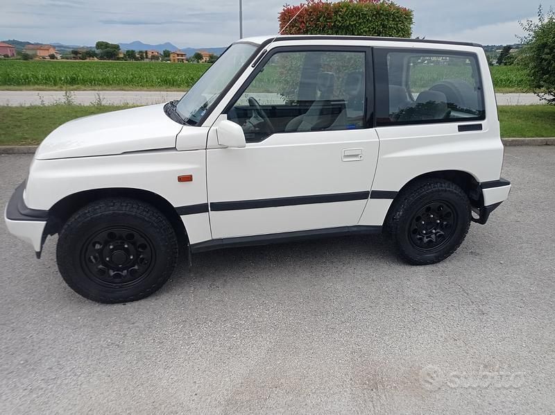 Usata Suzuki Vitara 80 CV (58 kW) 1991 Bianco SUV