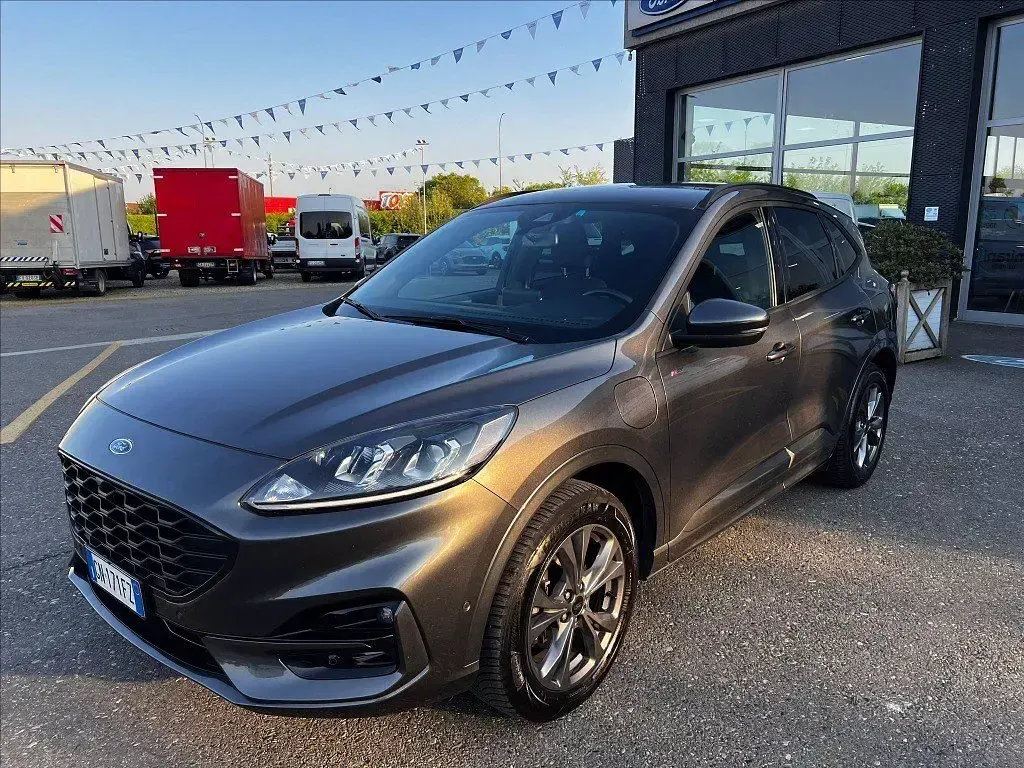 Usata Ford Kuga ST-Line 225 CV (165 kW) 2023 Grigio SUV