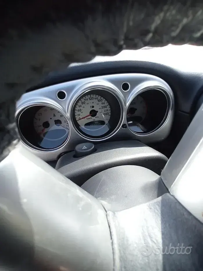 Usata Chrysler PT Cruiser 223 CV (164 kW) 2005 Bianco Cabrio