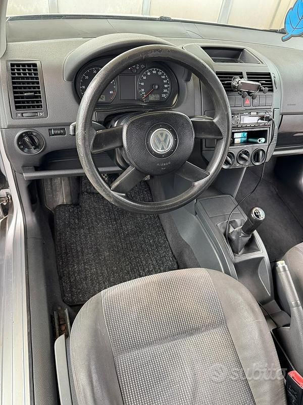 Occasion VW Polo 75 ch (55 kW) 2005 Gris Berline