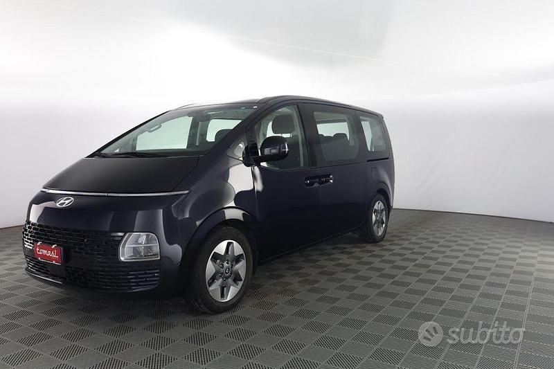 Usata Hyundai Staria 177 CV (130 kW) 2023 Moonlight blue Monovolume