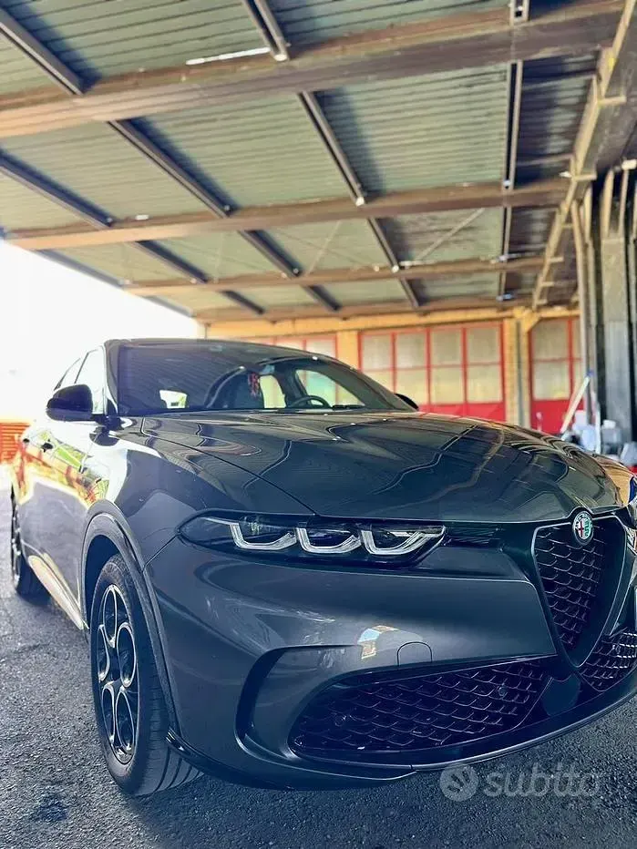 Usata Alfa Romeo Tonale 131 CV (96 kW) 2025 Grigio SUV