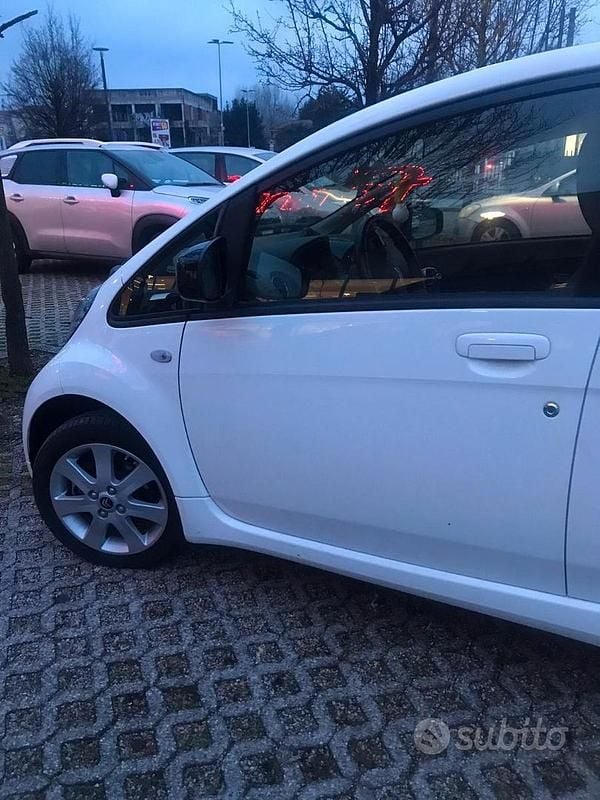 Begagnad Citroën C-zero 35 kW (48 HK) 2020 Vit Halvkombi