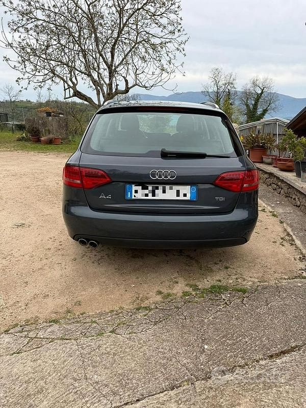 Usata Audi A4 143 CV (105 kW) 2011 Grigio Station wagon