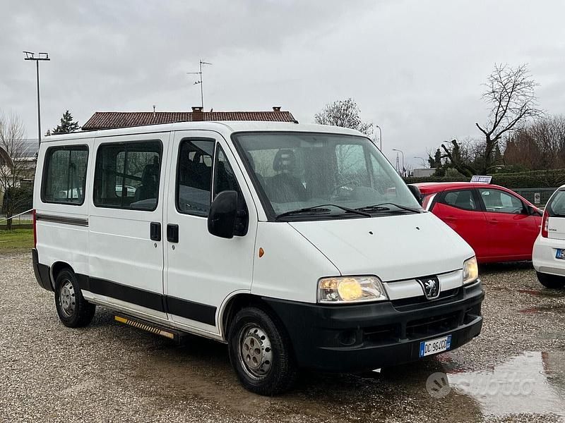 Usata Peugeot Boxer 101 CV (74 kW) 2006 Bianco Furgone