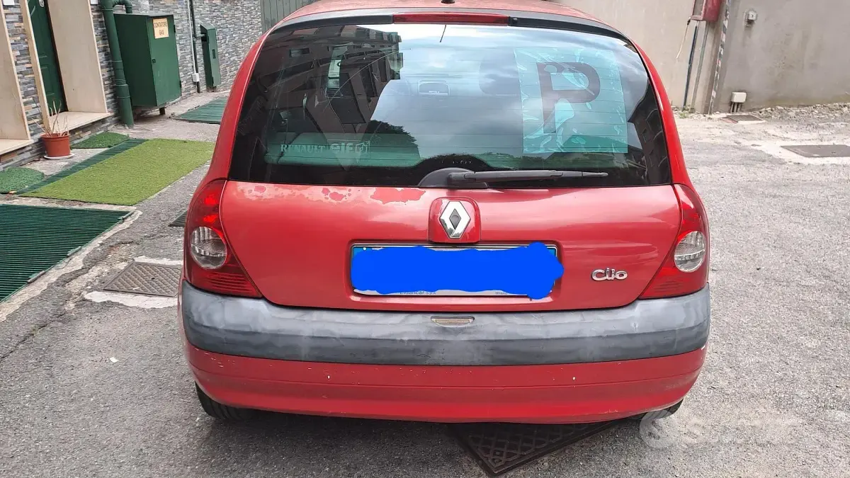 Usata Renault Clio 75 CV (55 kW) 2005 Rosso Utilitaria