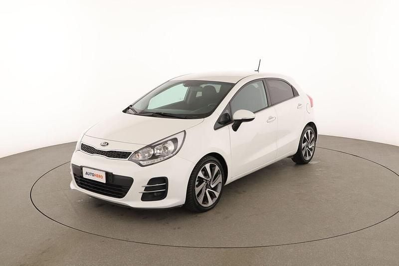 Usata Kia Rio 90 CV (66 kW) 2015 Bianco Berlina