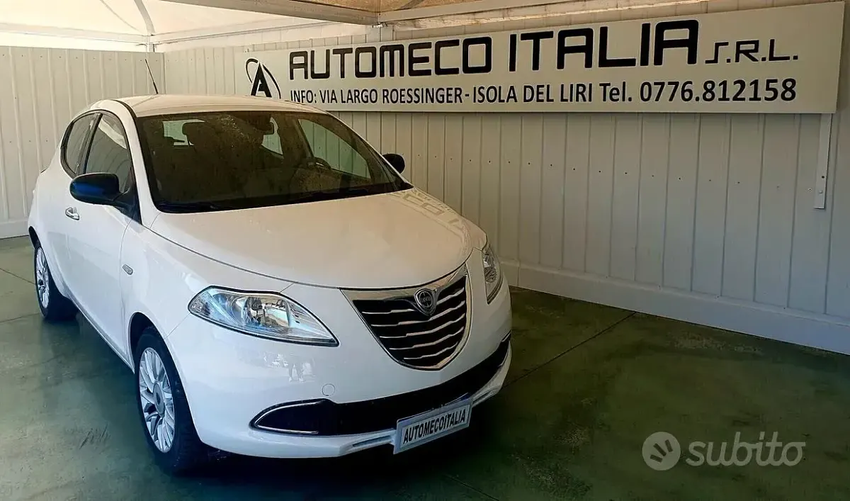 Usata Lancia Ypsilon 69 CV (50 kW) 2015 Bianco Utilitaria