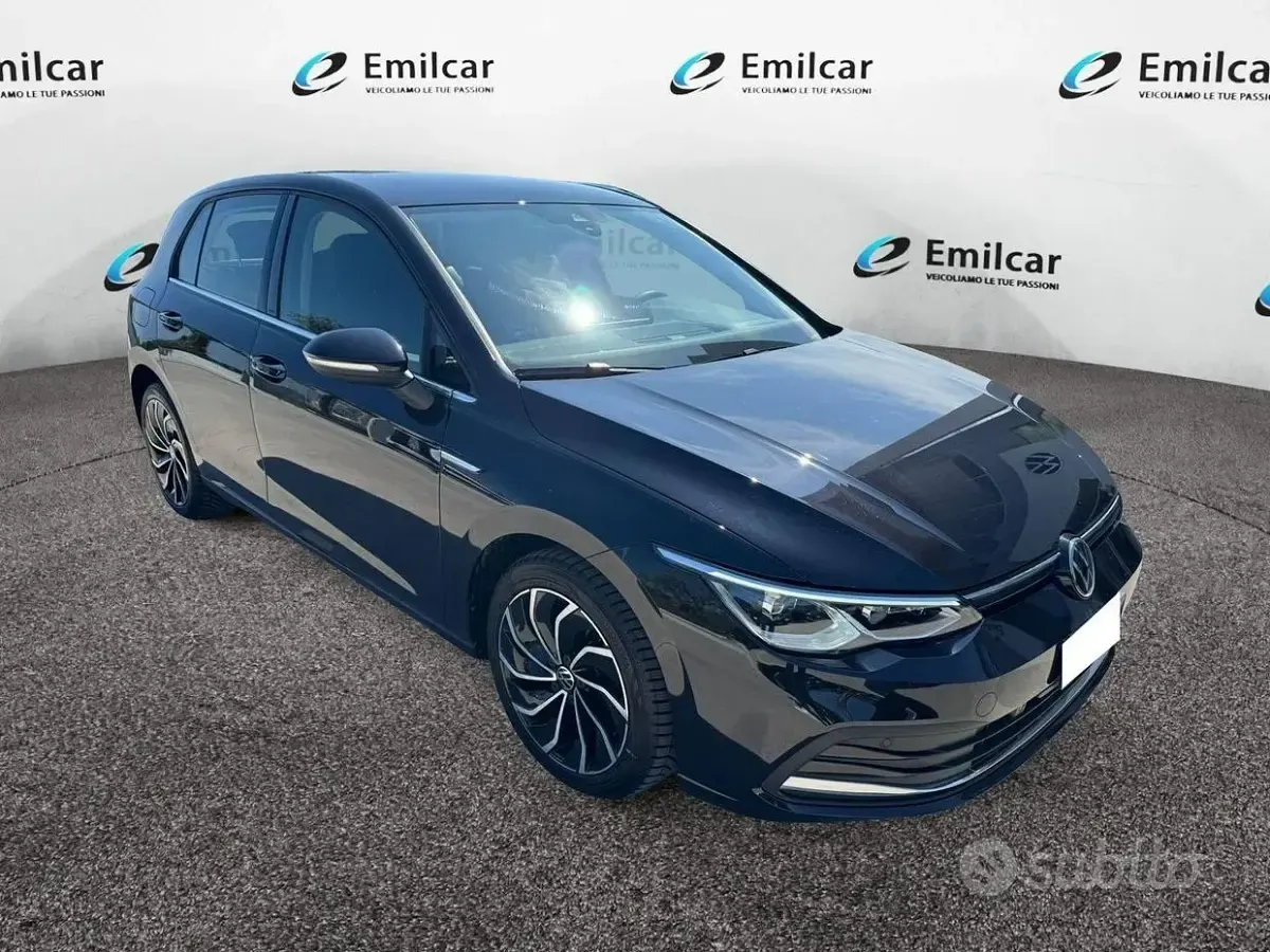 Usata VW Golf VII 116 CV (85 kW) 2021 Nero Utilitaria