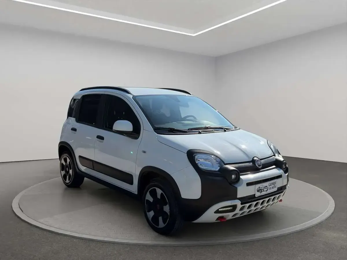 Usata Fiat Panda Cross Cross 69 CV (50 kW) 2024 Bianco pastello Utilitaria