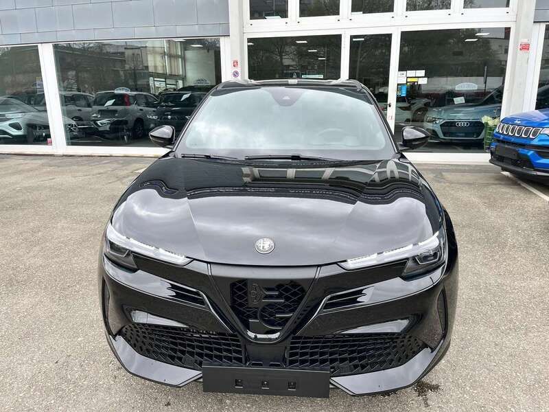 Usata Alfa Romeo Junior Edizione Speciale 136 CV (100 kW) 2024 Avorio gallera SUV