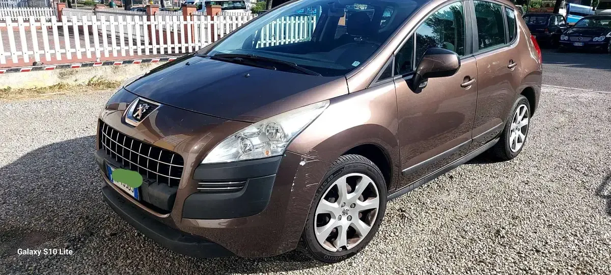 Usata Peugeot 3008 Premium 120 CV (88 kW) 2013 Marrone Station wagon