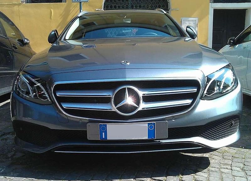 Usata Mercedes E220 194 CV (142 kW) 2017 Grigio Station wagon