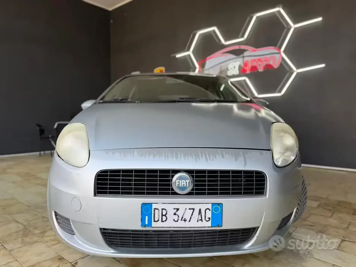 Brugt Fiat Grande Punto Active 65 HK (47 kW) 2006 Grå Hatchback