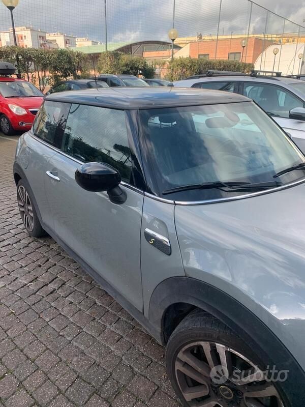 Usata Mini Cooper SE 160 kW (218 CV) 2021 Grigio Utilitaria